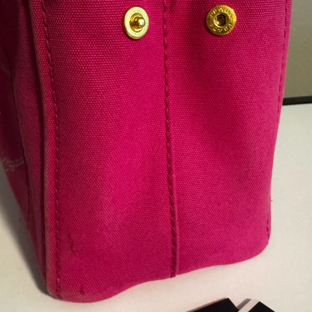 Prada fuxia crossbody in pink - Picture 14 of 17